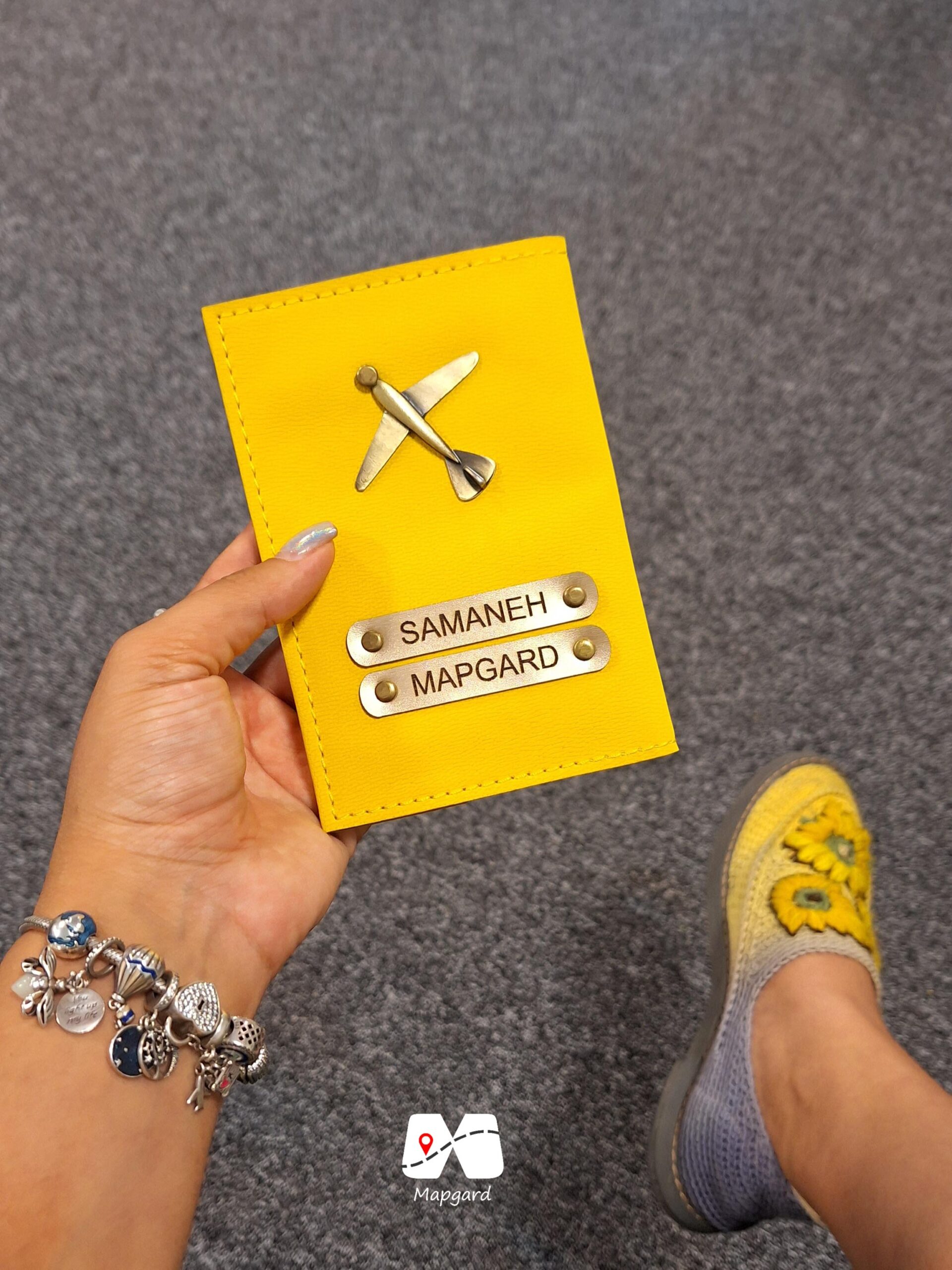 کاور پاسپورت و شناسنامه مپگرد با قابلیت حک اسم